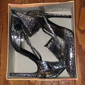 Jeffrey Campbell 7 women - silver geometric heels